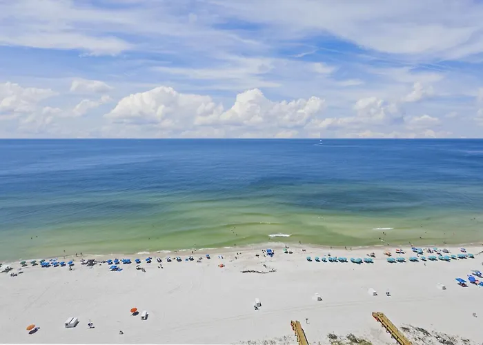 Four-bedroom Apartment Gulf Shores