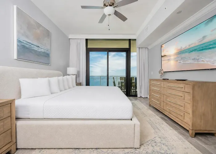 Four-bedroom Gulf Shores
