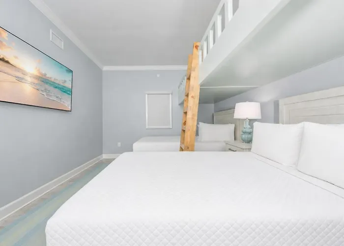 Four-bedroom Gulf Shores